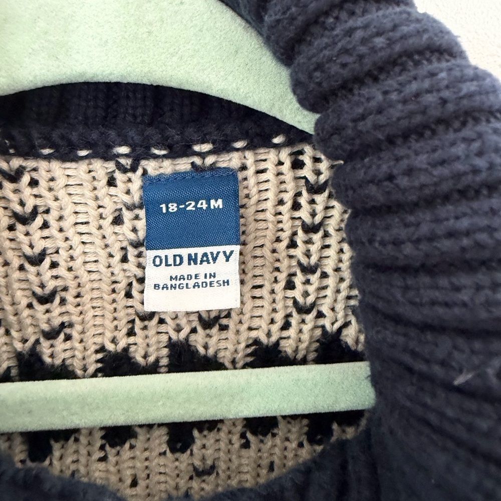 Old Navy Black & Cream Bear Zip Knit Sweater Jacket - Picture 3 of 5